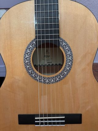 Guitarra Española Nueva + Accesorios