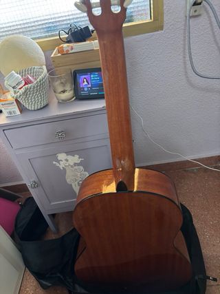 Guitarra Española Nueva + Accesorios