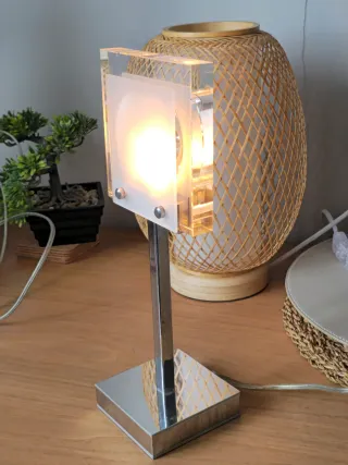 Lámpara de mesa de diseño estilo nórdico