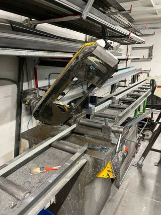 Sierra de cinta MG 260 M