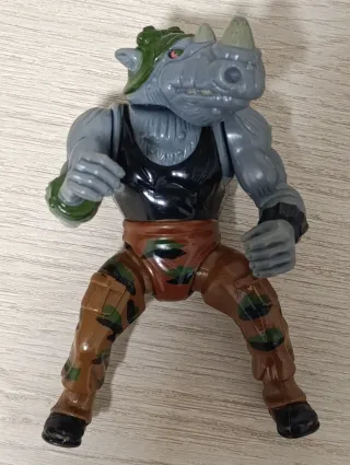 Rocksteady TMNT 1988 Figura Acción