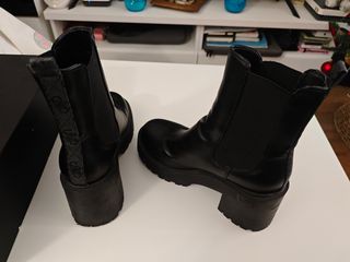 Botines Guess Negros