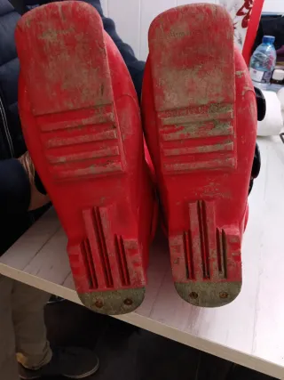 Botas de esquí rojas. 290mm. 37-38
