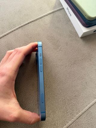 iPhone 13 128GB Azul + 3 Fundas