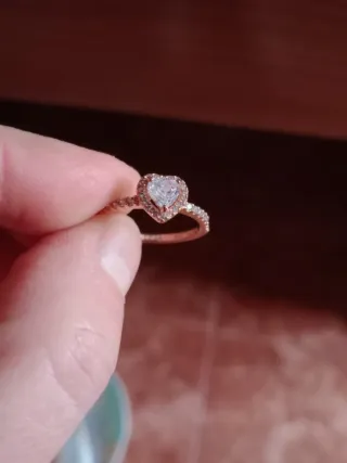 Anillo Corazón Dorado con Circonitas