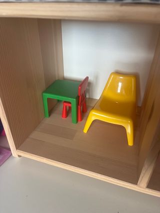 Casa de muñecas de madera IKEA