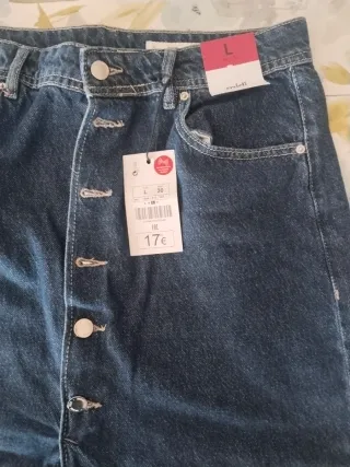 Falda vaquera larga con botones