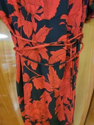 Vestido Mango Estampado Flores Rojo y Negro