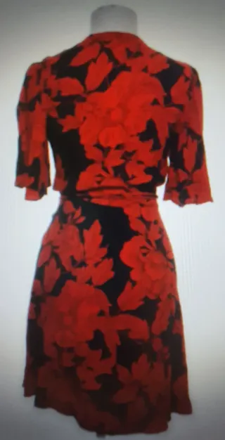 Vestido Mango Estampado Flores Rojo y Negro