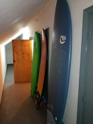 Tablas de surf (fibra y corcho)