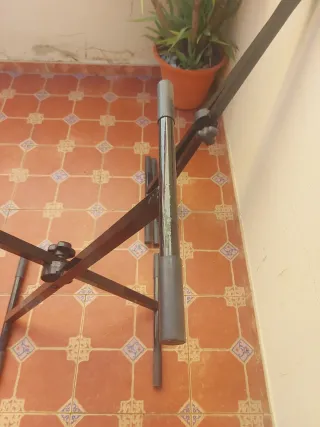 Soporte Tijera Regulable en Altura