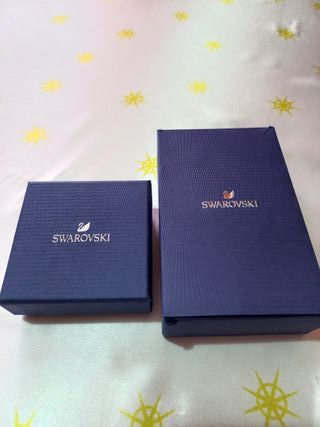 Se vende pendientes Swarovski Nuevos