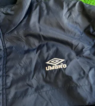 Abrigo Umbro azul