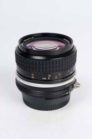 Nikon Nikkor 28mm 1:3.5 Ai Manual Focus
