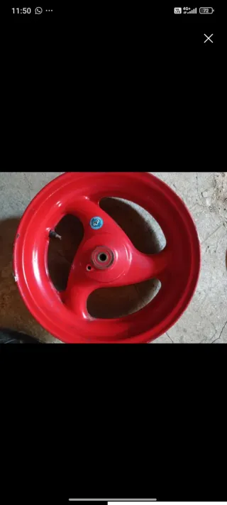 Rueda ciclomotor. Piaggio nrg y zip  Derbi varíant