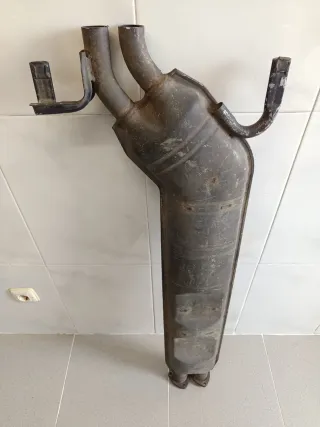 Silencioso intermedio BMW E28