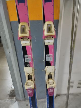 Esquís Atomic System 7 con bastones