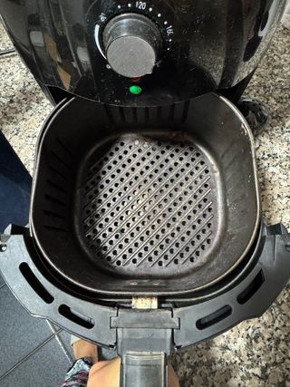 Freidora de aire negra