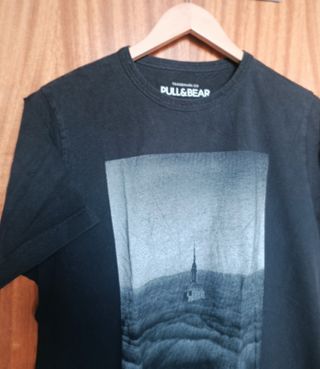 Camiseta Pull&Bear Negra Estampada Talla M