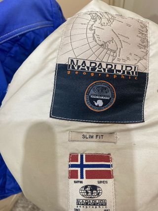 Chaqueta Napapijri Azul con Capucha