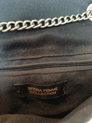 Bolso blanco acolchado con cadena