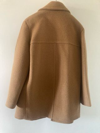 Abrigo MANTECO NUEVO SIN ESTRENAR