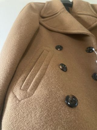 Abrigo MANTECO NUEVO SIN ESTRENAR