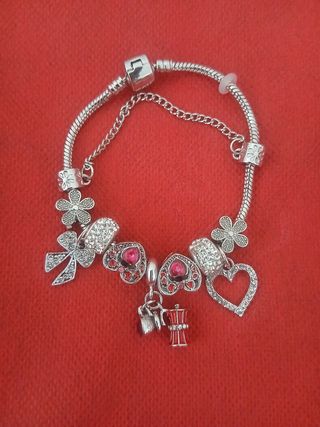 Pulsera Charm Corazones y Flores