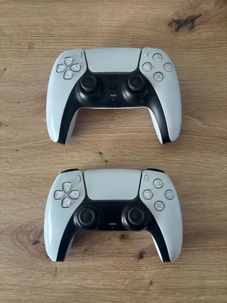 PS5 Digital 825 GB + 2 Mandos