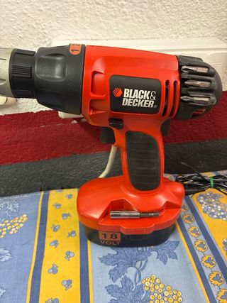 Atornillador Black & Decker 18V CD18C