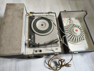 Radio Tocadiscos de maleta Antiguo Monarch