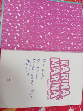 Idénticas y opuestas (Karina & Marina 1)