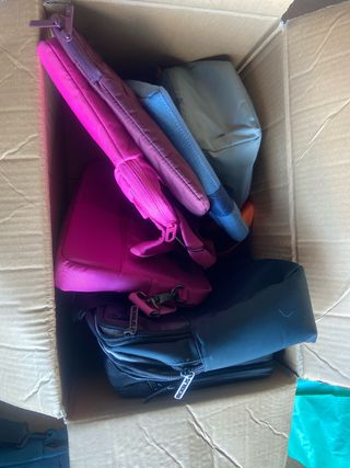 Lote de mochilas y bolsos