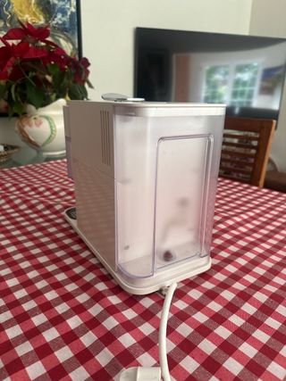 Cafetera Lattissima One Porcelain White Blanca