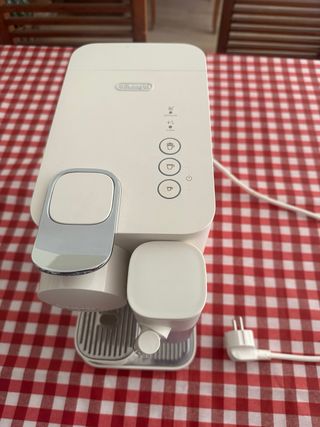 Cafetera Lattissima One Porcelain White Blanca