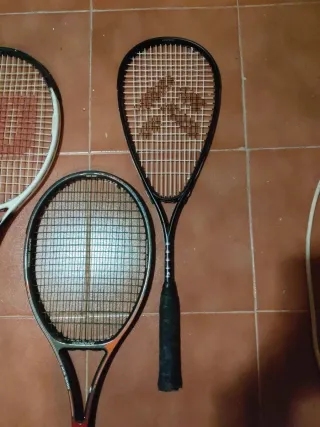 Raquetas de pádel y tenis varias
