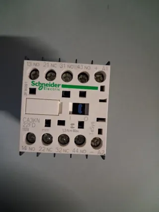 Contactor auxiliar (Relé de control) Schneider