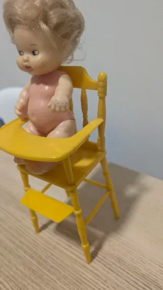 Barriguitas con trona amarilla vintage