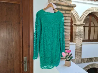 Vestido verde encaje manga larga