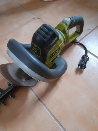 Cortasetos Ryobi 650W