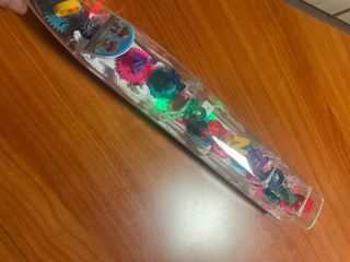 Trenino giocattolo con lettere e luci