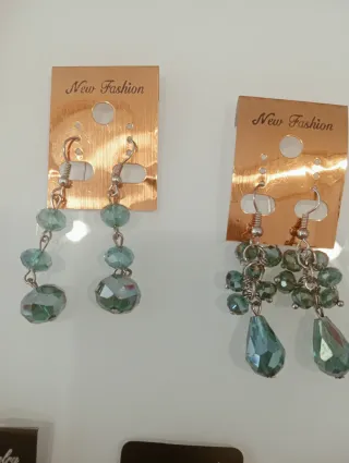 PackBisutería 26 pulseras,39pendientes y 2 anillos