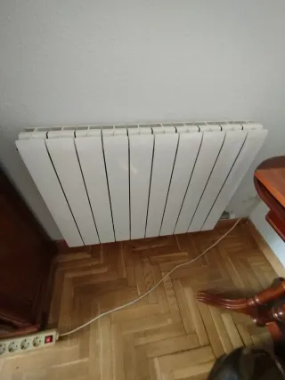 Radiador de calefacción blanco