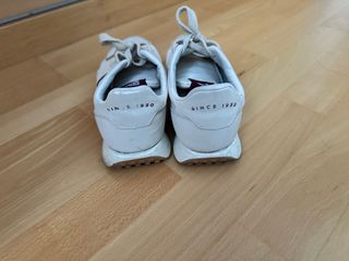 Zapatillas Snoopy Beige ,Blancas y rojas