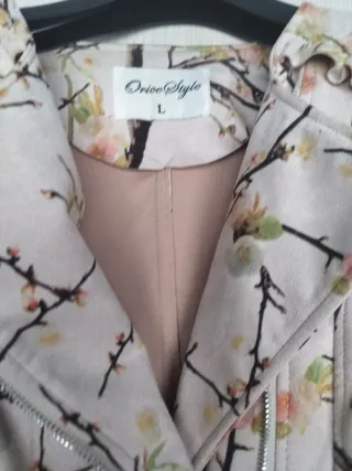 Cazadora antelina estampado floral Talla  L