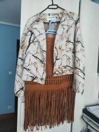 Cazadora antelina estampado floral Talla  L