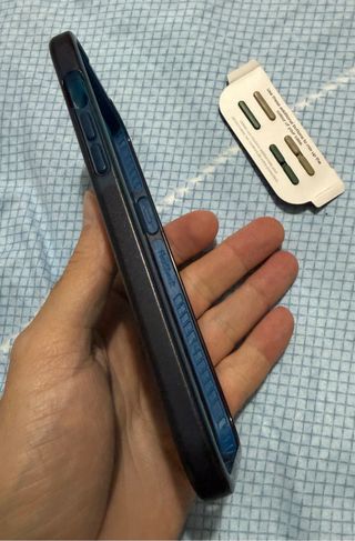 Funda Tech21 iPhone 13 Pro Max Azul