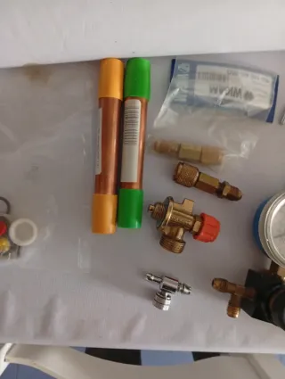 Manómetros de Refrigeración y Válvulas