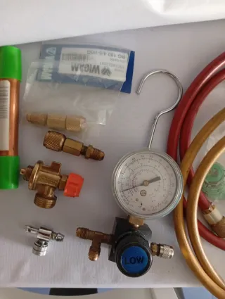 Manómetros de Refrigeración y Válvulas