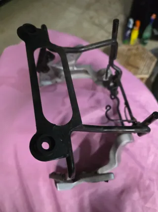 Araña y soporte faro Honda Hornet 600F 2005